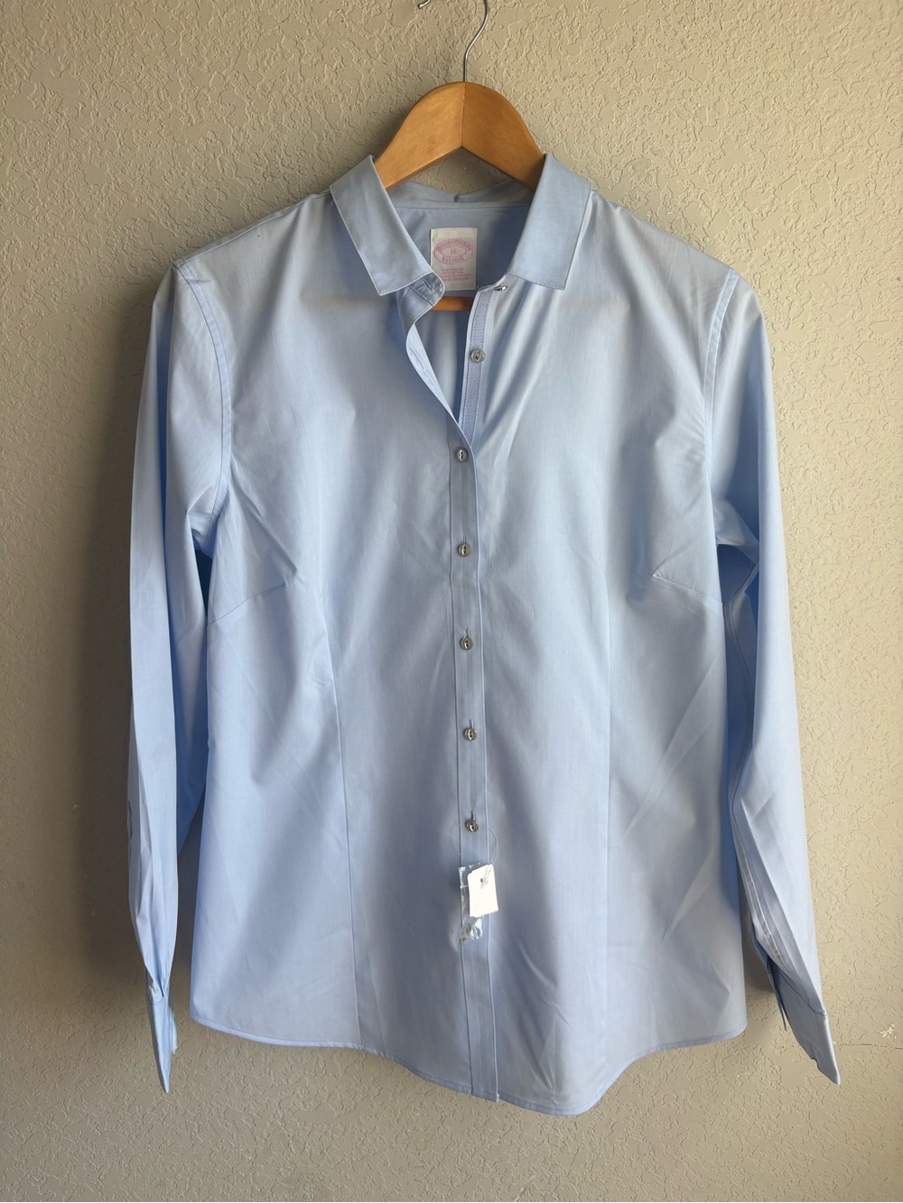 NWT Brooks Brothers Women’s tailored fit blue cotton shirt size 12 silver button